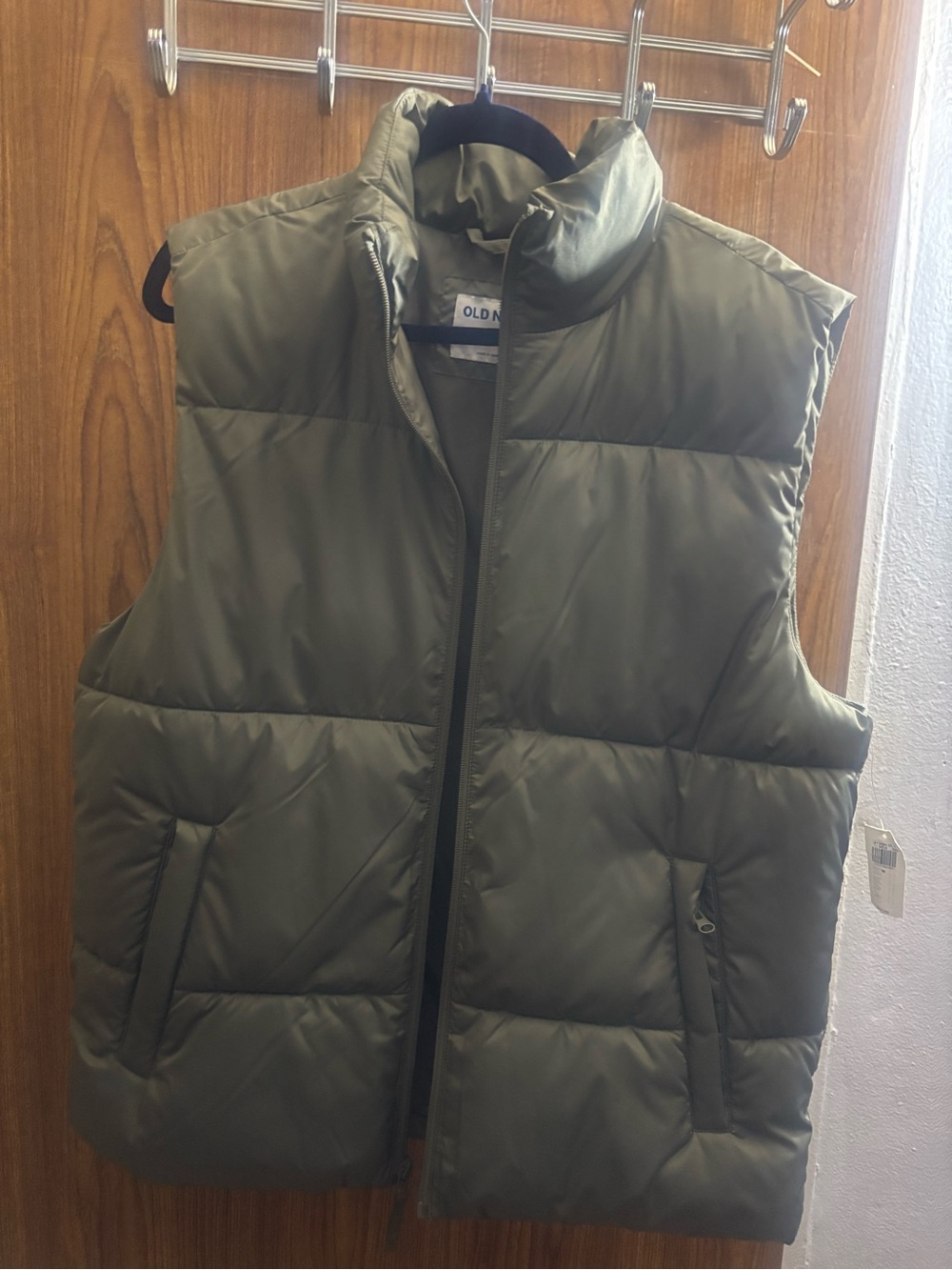 Old Navy Men's Olive Green Quilted Puffer Vest